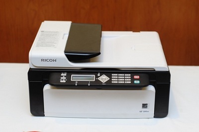 SP 100 có khả năng khởi động nhanh, tốc độ in ấn chuẩn, tiêu thụ điện năng thấp, vận hành êm.