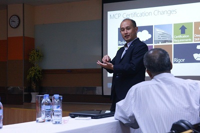 Sinh viên Aptech được học theo chương trình đào tạo chuyển giao từ chương trình của Aptech Ấn Độ.