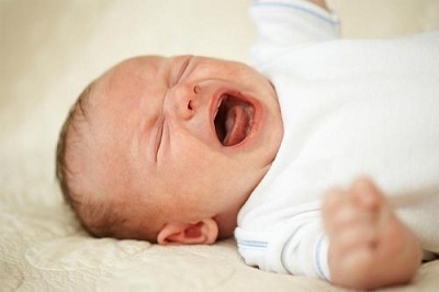 Làm gì khi trẻ khóc đêm? - 1 Làm gì khi trẻ khóc đêm?