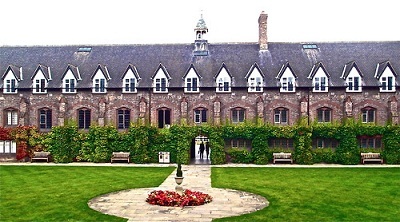 Du học Anh tiết kiệm cùng RAFS với học bổng lên tới 468 triệu - 2 Campus Đại học York St’ John