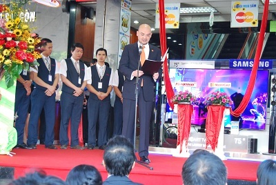 Mua sắm với thẻ ngân hàng: Ưu đãi lớn