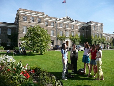 Chương trình Dự bị Đại học (DBĐH) – sự lựa chọn thông minh và an toàn