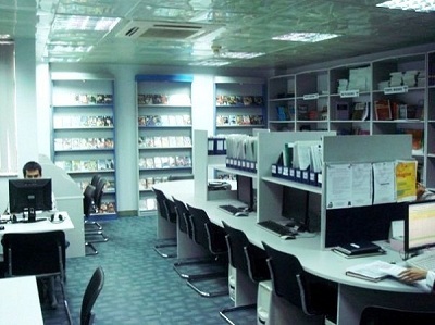 Tiếng Anh giao tiếp cấp tốc: Bí quyết để nói tiếng Anh lưu loát như người bản xứ - 3 Thư viện của AMA với sách, giáo trình, băng đĩa, tài liệu dành cho học viên
