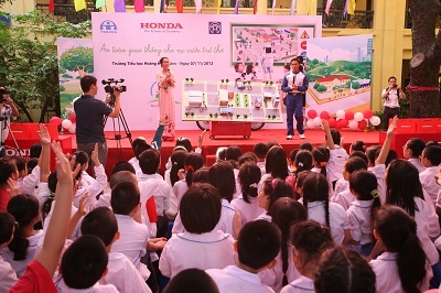 - Honda Việt Nam phối hợp tập huấn kỹ thuật lái xe phân khối lớn cho gần