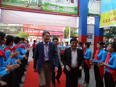 Tân CEO SONY toàn cầu đến thăm và làm việc tại Thiên Hòa - 1 Tân CEO SONY toàn cầu đến thăm và làm việc tại Thiên Hòa