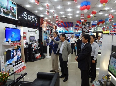 Tân CEO SONY toàn cầu đến thăm và làm việc tại Thiên Hòa - 4 Giới thiệu các gian hàng mà SONY đang trưng bày tại Thiên Hòa