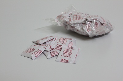 Một loại gói chống ẩm đường dùng nhiều trên thế giới. Ảnh 