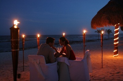 Tuyệt chiêu giữ chồng của các “bà đầm” đất Pháp - 2 Chuyện ngoại tình không hề xa lạ với những chàng lãng tử đất Pháp