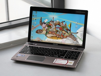 Laptop 3D không kính, cấu hình 'khủng' của Toshiba - 2 P850 với nhiều tùy chọn cao cấp cho giải trí.