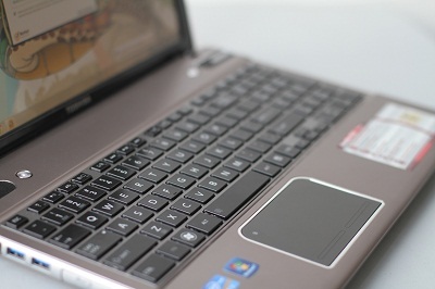 Laptop 3D không kính, cấu hình 'khủng' của Toshiba - 4 P850 với nhiều tùy chọn cao cấp cho giải trí.