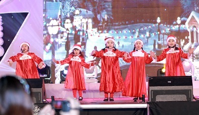 Không hẹn mà gặp, Phương Thanh, Hiền Thục rủ Thanh Thảo “Hugo” ra Hà Nội đón Giáng sinh - 4 Không hẹn mà gặp, Phương Thanh, Hiền Thục rủ Thanh Thảo “Hugo” ra Hà Nội đón Giáng sinh