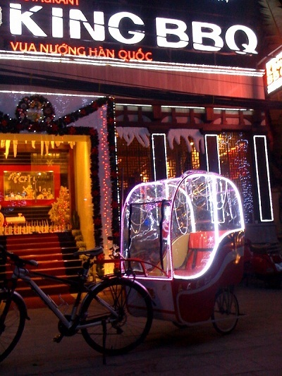 Nhà hàng không khí ấm áp.