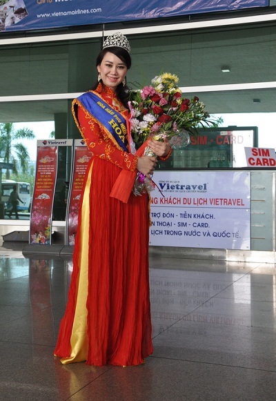 Hoa Hậu Phu Nhân Mỹ Vân về Việt Nam đón Tết