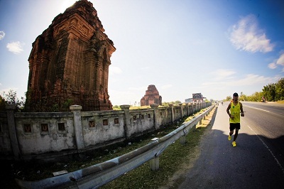 Cùng Phạm Anh Khoa vượt 400 Km hạnh phúc - 1 Cùng Phạm Anh Khoa vượt 400 Km hạnh phúc