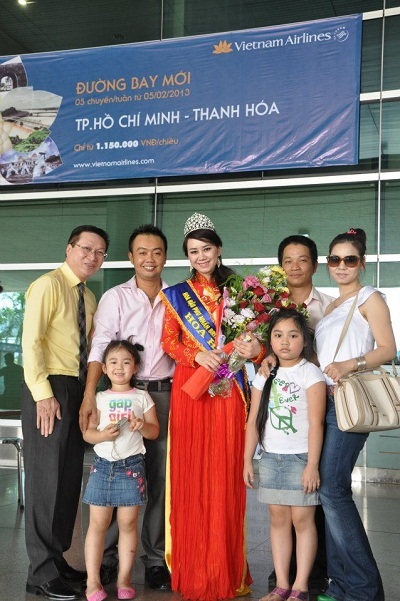 Hoa Hậu Phu Nhân Mỹ Vân về Việt Nam đón Tết - 3 Hoa Hậu Phu Nhân Mỹ Vân về Việt Nam đón Tết