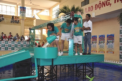 Chung kết toàn quốc “Cùng PETRONAS khám phá thế giới 2012” - 2 Chung kết toàn quốc “Cùng PETRONAS khám phá thế giới 2012”