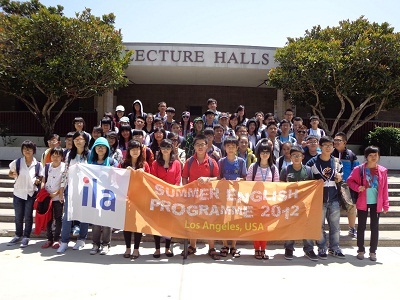 6. Tặng bất ngờ