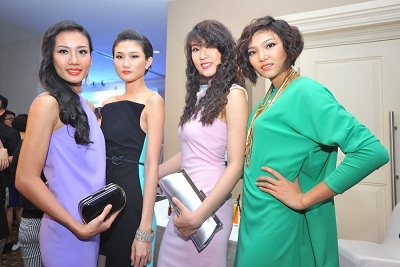 Hoa hậu Thùy Dung, một trong những vị giám khảo của cuộc thi, xuất hiện trẻ trung, xinh tươi.