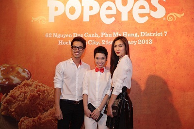 Lễ hội nổi bật với sắc cam của gia vị với nhiều hoạt động biểu diễn thú vị.