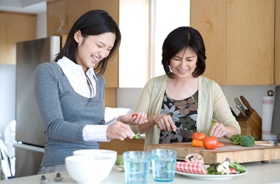 Làm nàng dâu đảm có khó? - 1 Đâu là bí quyết để trở thành nàng dâu đảm trong mắt mẹ chồng?