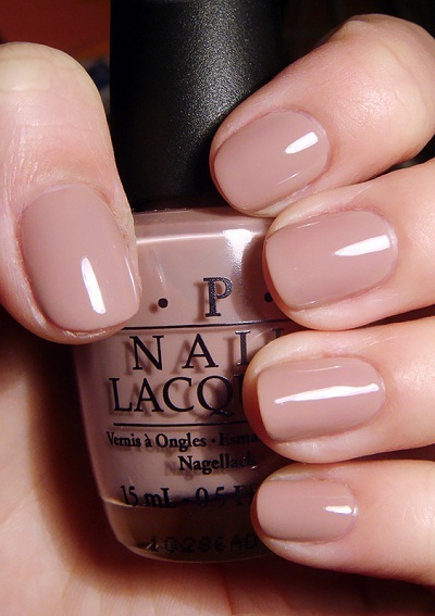 8/3 rực rỡ với O.P.I - 5 3. Màu nude