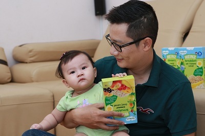 Hoàng Bách đã “về với những yêu thương ngọt ngào”