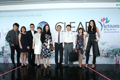 Ứng dụng mới giúp giới trẻ tự tin khám phá - 2 Các khách mời đặc biệt của buổi họp báo ra mắt ứng dụng KOOL VIETNAM