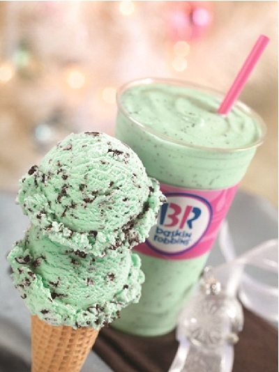 Hà Nội hứng khởi chào đón kem Baskin Robbins - 2 Kem & Milkshakes với mùi kem Mint Chocolate Chip được yêu thích nhất.