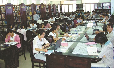 Lựa chọn trường Đại học uy tín, chất lượng cao - 2 Thư viện HUTECH với nguồn học liệu đa dạng, phong phú.