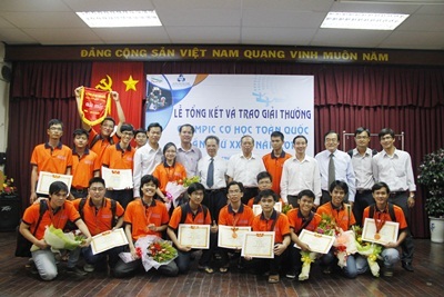 Sinh viên HUTECH đạt giải Nhất cá nhân và Nhất toàn đoàn cuộc thi Olympic