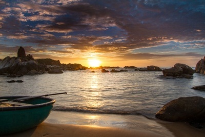 Điểm đến thú vị mùa hè trên bản đồ KOOL VIETNAM - 8 Chèo bè ra Mũi Kê Gà, một trải nghiệm thú vị cho bất kì ai tới đây