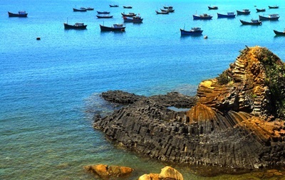 Điểm đến thú vị mùa hè trên bản đồ KOOL VIETNAM - 9 Chèo bè ra Mũi Kê Gà, một trải nghiệm thú vị cho bất kì ai tới đây