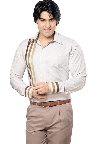 Hàng Border được dệt với kỹ thuật cao mang đến sự sang trọng cho trang phục