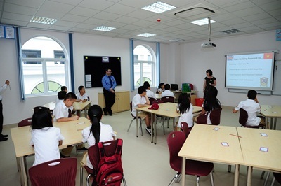 Học sinh Trường Quốc tế BVIS đón chào năm học mới 2013-2014 - 1 Học sinh Trường Quốc tế BVIS đón chào năm học mới 2013-2014
