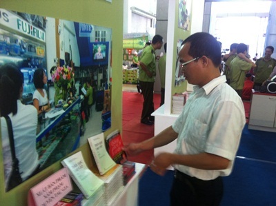 Hội chợ hàng Việt Nam 2013 - Thu hút hàng vạn người tiêu dùng mua sắm