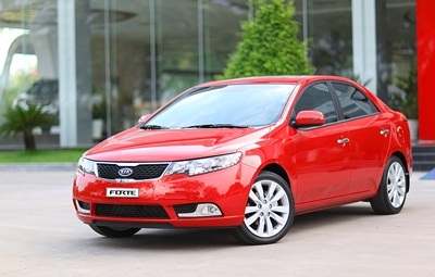 Kia Forte - Mẫu sedan hút khách nhất hiện nay - 1 Theo