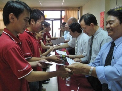 Học bổng hấp dẫn cho tân sinh viên Đại học Troy (Hoa Kỳ) tại TPHCM - 3 Lễ trao học bổng tới các sinh viên xuất sắc