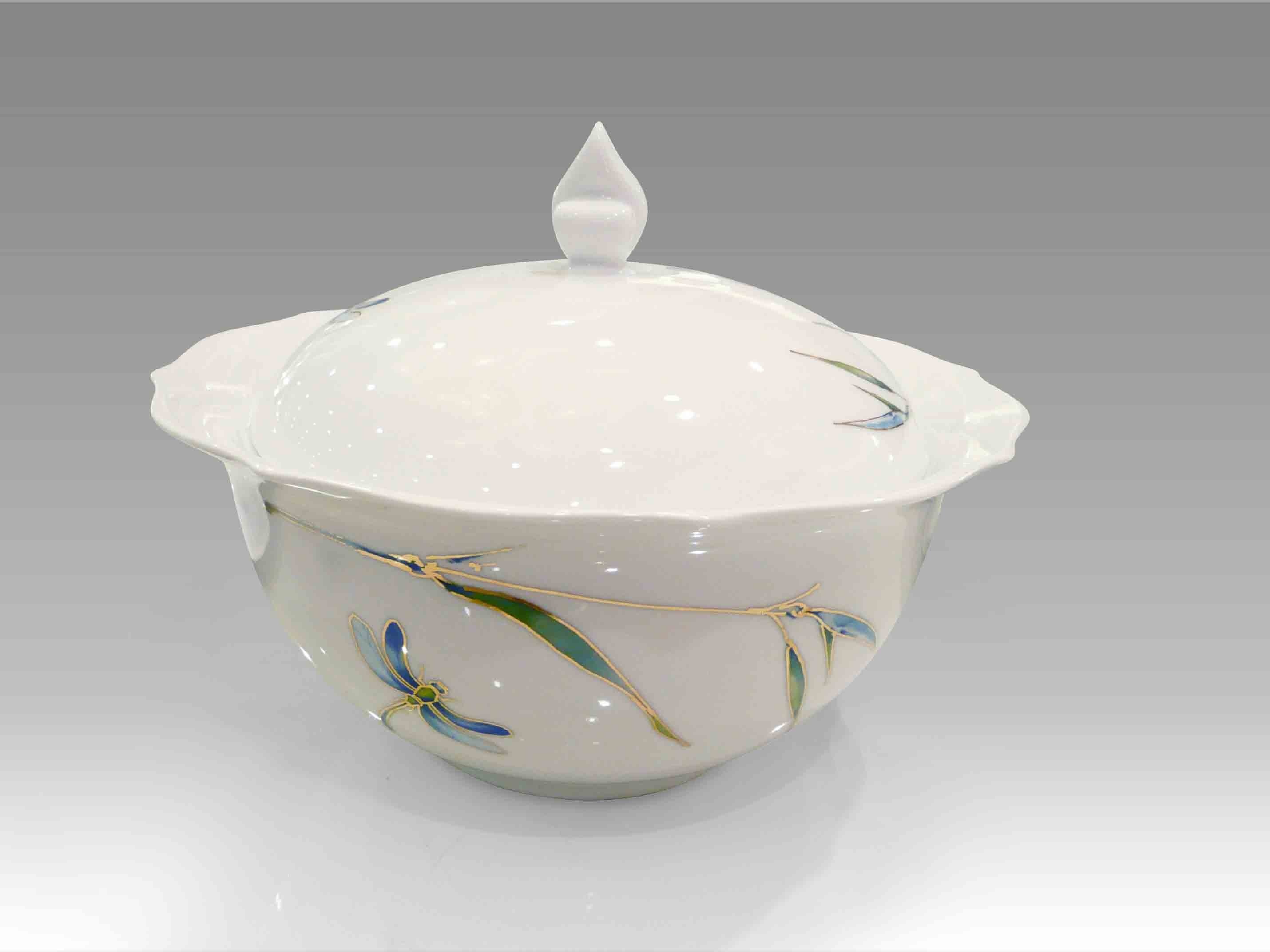 Độc hại từ chén đĩa không nguồn gốc - 1 Theo nguồn thông tin khác từ trang báo