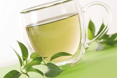 Làm gì để giảm mỡ sau ăn, giảm cân khỏe mạnh? - 2 Uống trà xanh sẽ giúp giảm cân, nhưng phải đúng lúc!