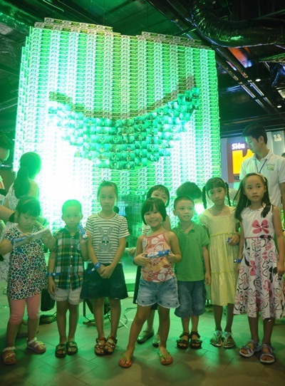 Hào hứng ghi lại khoảnh khắc với chiếc răng kỉ lục của P/S Trà Xanh