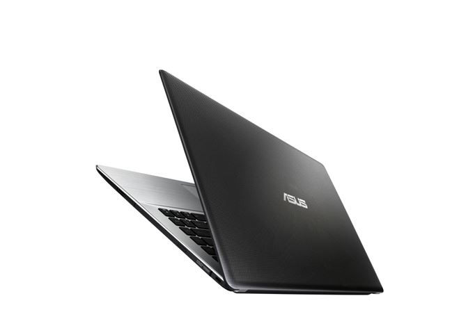 Toshiba Satellite L740: Hàng hiệu giá bình dân