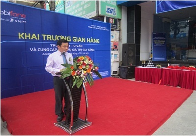 Mobifone mở thêm 02 gian hàng tư vấn dịch vụ GTGT tại Hà Nội - 1 Mobifone mở thêm 02 gian hàng tư vấn dịch vụ GTGT tại Hà Nội