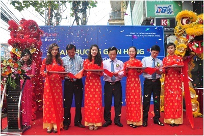 Mobifone mở thêm 02 gian hàng tư vấn dịch vụ GTGT tại Hà Nội - 2 Mobifone mở thêm 02 gian hàng tư vấn dịch vụ GTGT tại Hà Nội