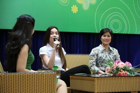 Một phút quan tâm “vùng kín” - 3 Độ tuổi nào nên đi khám
