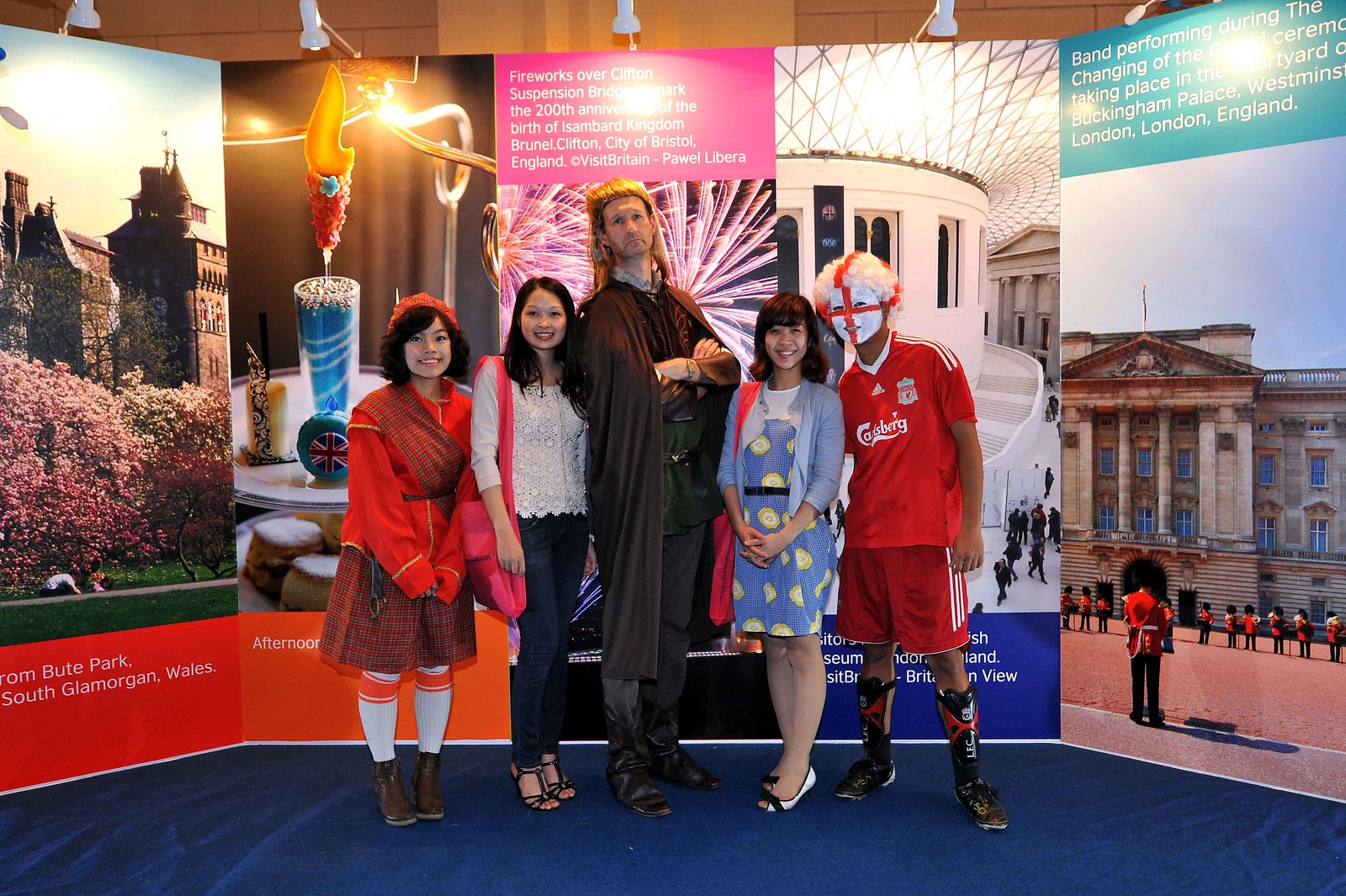  Cơ hội lưu lại những khoảnh khắc với các nhân vật huyền thoại của nước Anh