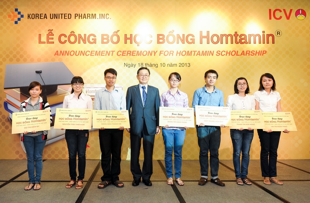 Học bổng Homtamin tiếp sức sinh viên Y dược - 2 Học bổng Homtamin là sự khích lệ cho sinh viên ngành Y - Dược.