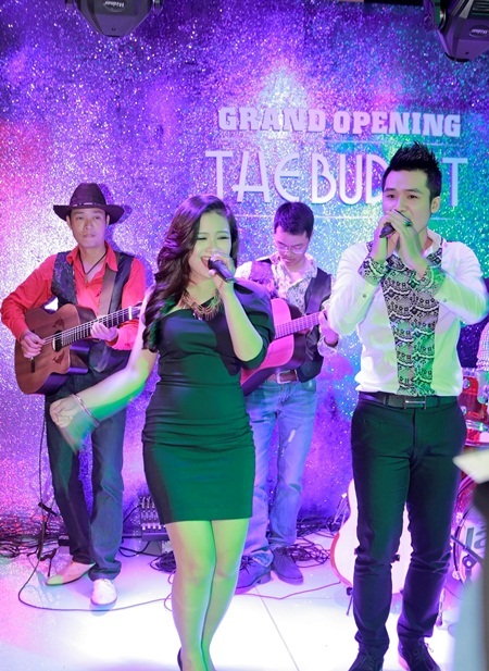Victoria Phương Nguyễn khoe dáng tại The Budest - 7 Vũ Hà Anh tình tứ với Hoàng Yến