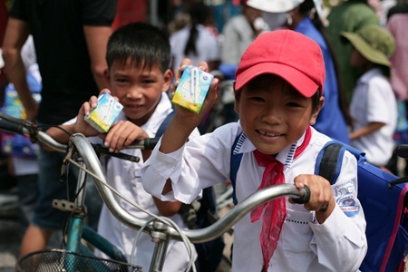 Hành trình 2 triệu hộp sữa Cô Gái Hà Lan: Hiểu thêm về dinh dưỡng, con khỏe mẹ vui - 1 Dinh dưỡng cho trẻ em nông thôn như thế nào là đúng cách?