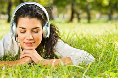 Thú “chơi” công nghệ của dân sành nhạc - 4 Nghe nhạc bằng bằng cối cũng là một thú chơi thú vị của dân sành nhạc