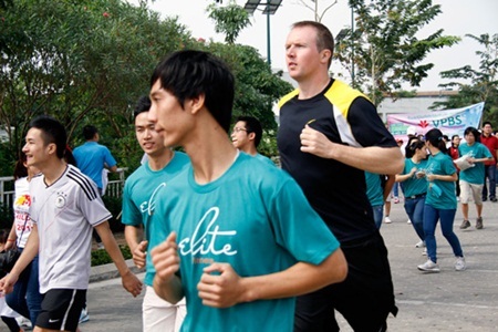 Dàn sao Việt chạy vì trẻ em - 6 Nhiều người bạn quốc tế là hội viên của Elite Fitness cũng đã đến tham gia